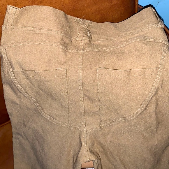 EUC Booty Shaping Khaki Leggings Practically New - Picture 7 of 12